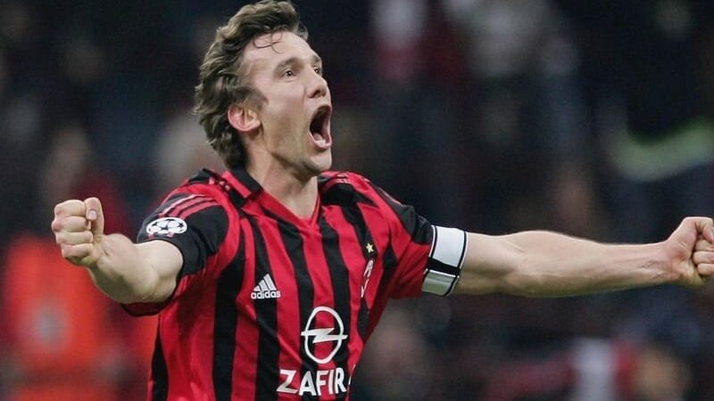 Đâu là dàn cầu thủ AC Milan vĩ đại trong lịch sử đội bóng?