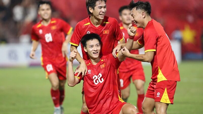 Kết quả bóng đá trên Rakhoi giúp người bận rộn tiết kiệm thời gian ra sao?