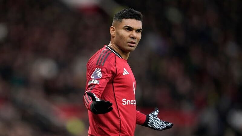 Đánh chặn trong bóng đá là gì? Nền tảng của phòng ngự hiện đại